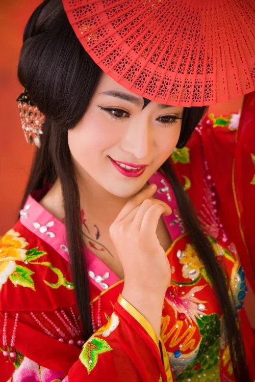 最美反串演员小灿